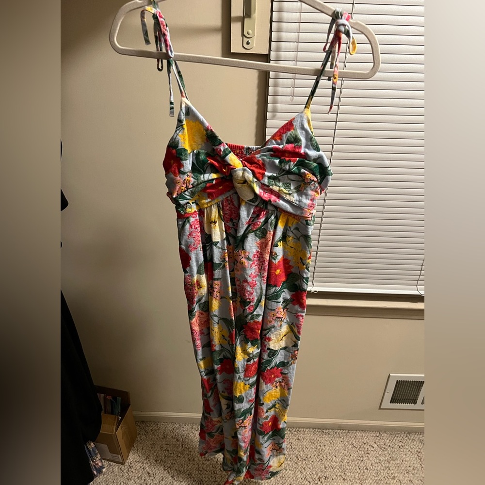 Old navy flower jumpsuit size medium
